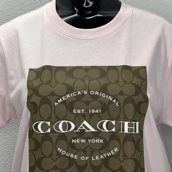 NEW COACH Women’s Signature Logo Graphic T-Shirt Size XS Light Pink - Picture 10 of 11